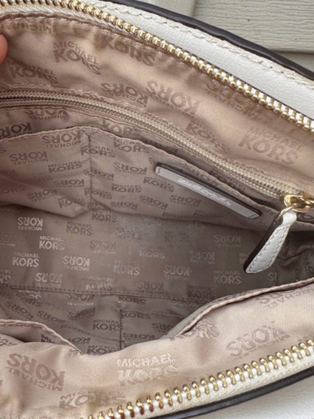 Michael Kors White Satchel with Gold Hardware - Picture 5 of 6
